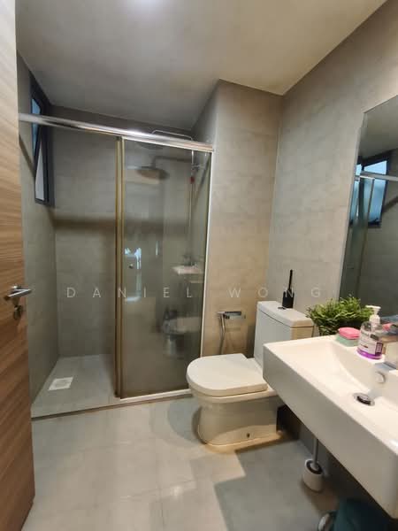 The Canopy, 85 Yishun Avenue 11, 3 Bedrooms, 1,356 sqft, Executive Condominium For Sale, by Daniel Wong, 500228742 - Bathroom - PropertyGuru.com.sg