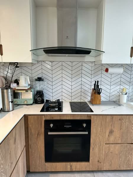 236 Lorong 1 Toa Payoh, 236 Lorong 1 Toa Payoh, 3 Bedrooms, 1,625 sqft, HDB Flat For Sale, by Sharlene Chang, 500228758 - Kitchen - PropertyGuru.com.sg