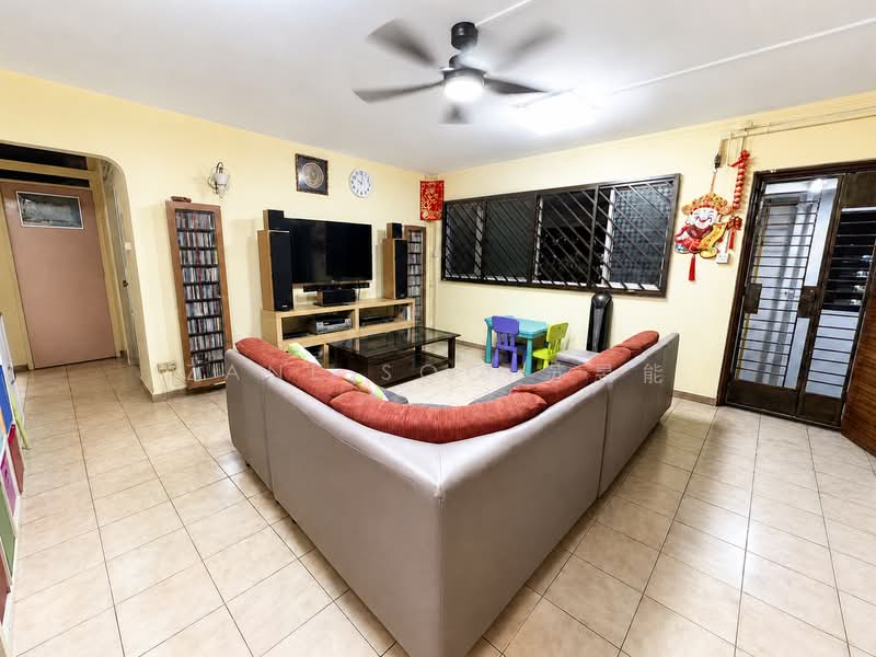 126 Pending Road, 126 Pending Road, 3 Bedrooms, 1,109 sqft, HDB Flat For Sale, by Zane Soo 苏昱能, 500228760 - Living Room - PropertyGuru.com.sg