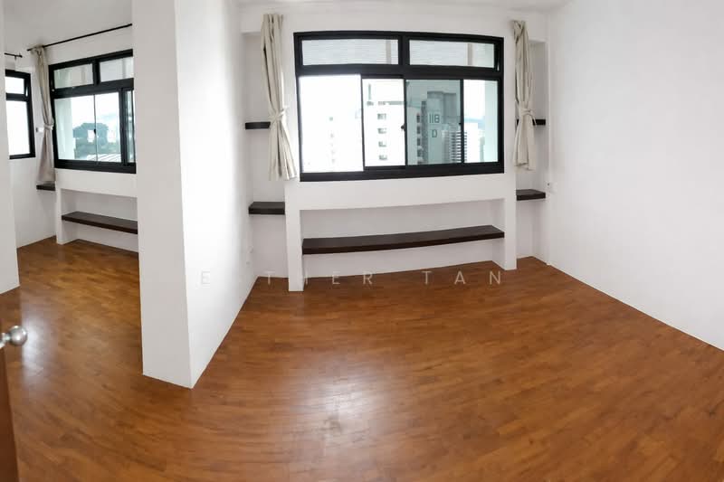 131B Kim Tian Road, 131B Kim Tian Road, 3 Bedrooms, 980 sqft, HDB Flat For Sale, by Esther Tan, 500228762 - Master Bedroom & Common Bedroom 1 - PropertyGuru.com.sg