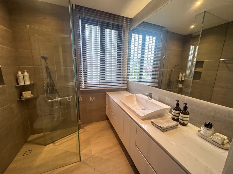 Modern Family Terrace | Walk to Kovan MRT, , 4 Bedrooms, 3,000 sqft, Terraced House For Rent, by Noam Nathan, 500228770 - Bathroom - PropertyGuru.com.sg