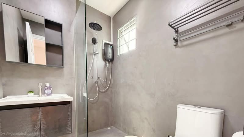 Westville, Westwood Avenue, Room Rental, 100 sqft, Terraced House For Rent, by Philip Tay, 500228772 - Bathroom - PropertyGuru.com.sg