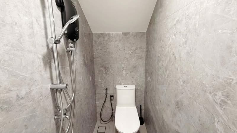 Westville, Westwood Avenue, Room Rental, 100 sqft, Terraced House For Rent, by Philip Tay, 500228772 - Bathroom - PropertyGuru.com.sg