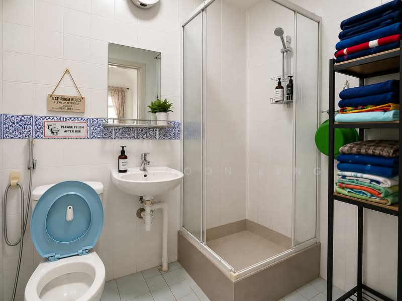 30 Holland Close, 30 Holland Close, 3 Bedrooms, 1,130 sqft, HDB Flat For Sale, by Wong Boon Keng, 500228780 - Bathroom - PropertyGuru.com.sg