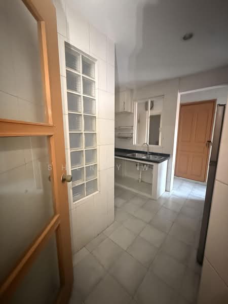 Sims Meadows, 8 Lorong 33 Geylang, 3 Bedrooms, 1,054 sqft, Condominium For Rent, by Sherly Wai, 500228787 - Kitchen - PropertyGuru.com.sg