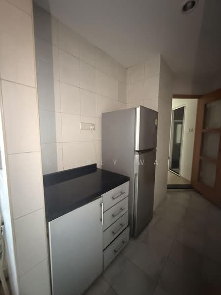 Sims Meadows, 8 Lorong 33 Geylang, 3 Bedrooms, 1,054 sqft, Condominium For Rent, by Sherly Wai, 500228787 - Kitchen - PropertyGuru.com.sg