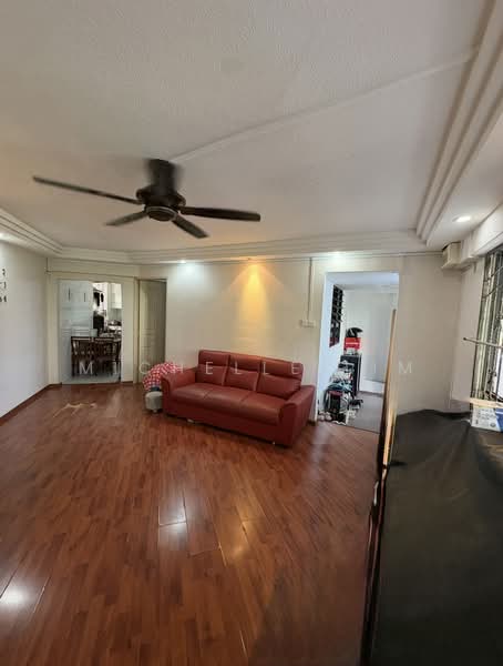 481 Jurong West Street 41, 481 Jurong West Street 41, 3 Bedrooms, 1,184 sqft, HDB Flat For Sale, by Michelle Lim, 500228789 - Living Room - PropertyGuru.com.sg