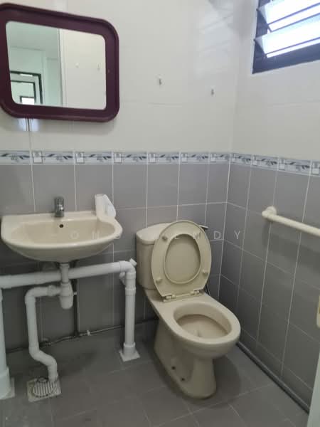 701 West Coast Road, 701 West Coast Road, 2 Bedrooms, 721 sqft, HDB Flat For Rent, by Ong Wendy, 500228798 - Bathroom - PropertyGuru.com.sg