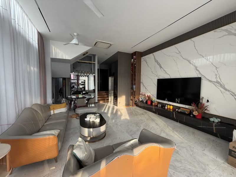 Serangoon Garden Estate, Cooling Close, 5 Bedrooms, 3,300 sqft, Semi-Detached House For Rent, by Mansfield Tan, 500228799 - Living Room - PropertyGuru.com.sg