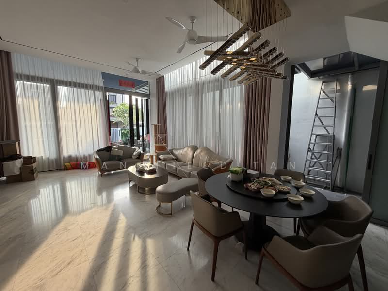 Serangoon Garden Estate, Cooling Close, 5 Bedrooms, 3,300 sqft, Semi-Detached House For Rent, by Mansfield Tan, 500228799 - Living Room - PropertyGuru.com.sg