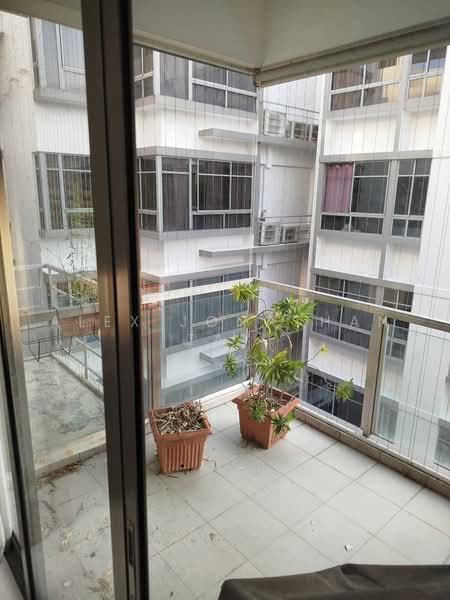 Atrium Residences, 1 Lorong 28 Geylang, 3 Bedrooms, 1,227 sqft, Condominium For Sale, by Alex Jonathan Tay, 500228804 - Balcony - PropertyGuru.com.sg