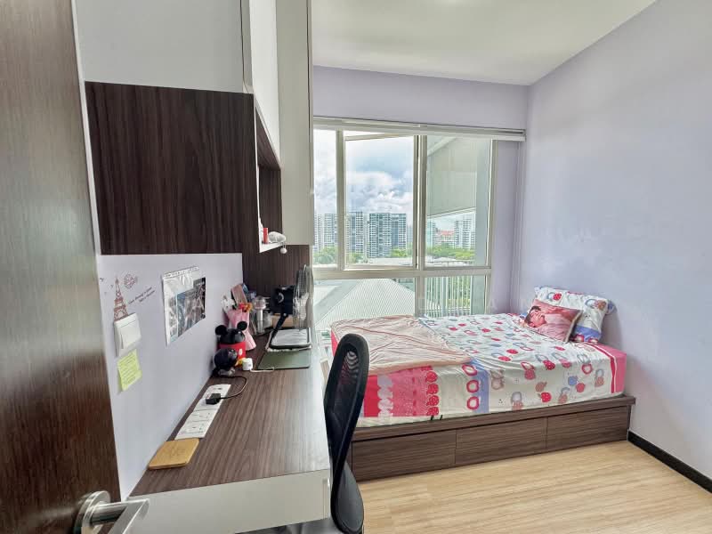 Lake Life, 10 Tao Ching Road, Boon Lay / Jurong / Tuas, 3 Bedrooms, 1,087 sqft, Executive Condominium For Sale, by Vanessa Duan, 500228809 - Bedroom - PropertyGuru.com.sg
