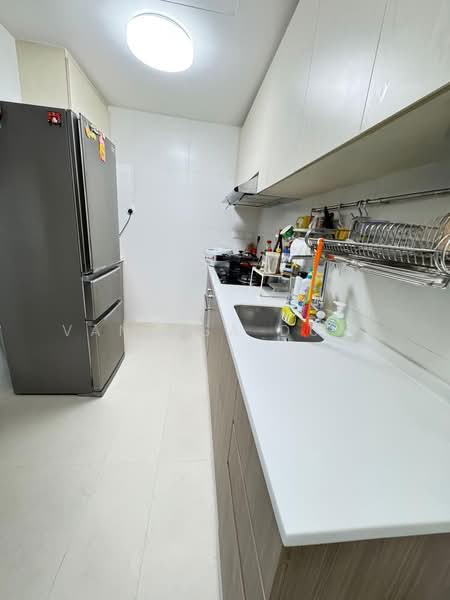 Lake Life, 10 Tao Ching Road, Boon Lay / Jurong / Tuas, 3 Bedrooms, 1,087 sqft, Executive Condominium For Sale, by Vanessa Duan, 500228809 - Kitchen - PropertyGuru.com.sg