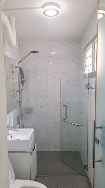 532 Hougang Avenue 6, 532 Hougang Avenue 6, Room Rental, 1,000 sqft, HDB Flat For Rent, by Geeta Arun, 500228820 - Bathroom - PropertyGuru.com.sg