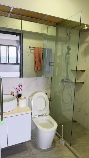 32 Ghim Moh Link, 32 Ghim Moh Link, 2 Bedrooms, 732 sqft, HDB Flat For Rent, by Perry Chee, 500228821 - Bathroom - PropertyGuru.com.sg