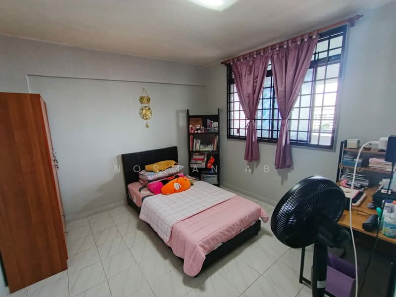 269 Yishun Street 22, 269 Yishun Street 22, 3 Bedrooms, 904 sqft, HDB Flat For Sale, by Norman AB, 500228829 - Bedroom - PropertyGuru.com.sg
