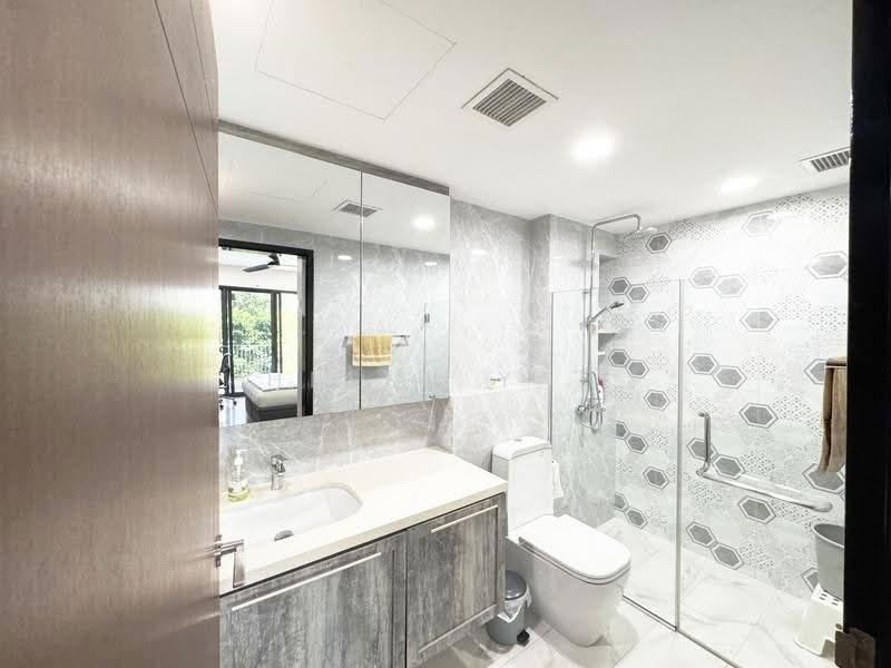 The Interlace, 212 Depot Road, Harbourfront / Telok Blangah, 4 Bedrooms, 4,252 sqft, Condominium For Sale, by Helen Yau, 500228839 - Bathroom - PropertyGuru.com.sg