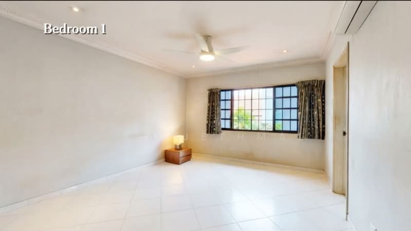 Parkstone Road, Parkstone Road / Goodman Road / Crescent Road / Bournemouth Road / Wilkinson Road / Branksome Road / Boscombe Road, 5 Bedrooms, 3,001 sqft, Semi-Detached House For Sale, by Tina Jethmal, 500228853 - Bedroom - PropertyGuru.com.sg