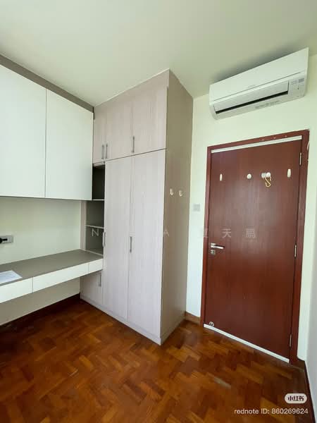 La Casa, 64 Woodlands Drive 16, Room Rental, 100 sqft, Condominium For Rent, by Ben XIA 夏天鹏, 500228855 - Study - PropertyGuru.com.sg