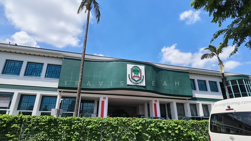 Renovated Semi-D for Rent At Hemsley Avenue, Hemsley Avenue, Kingswear Avenue, Huddington Avenue, 6 Bedrooms, 5,000 sqft, Semi-Detached House For Rent, by Travis Seah, 500228858 - Exterior - PropertyGuru.com.sg