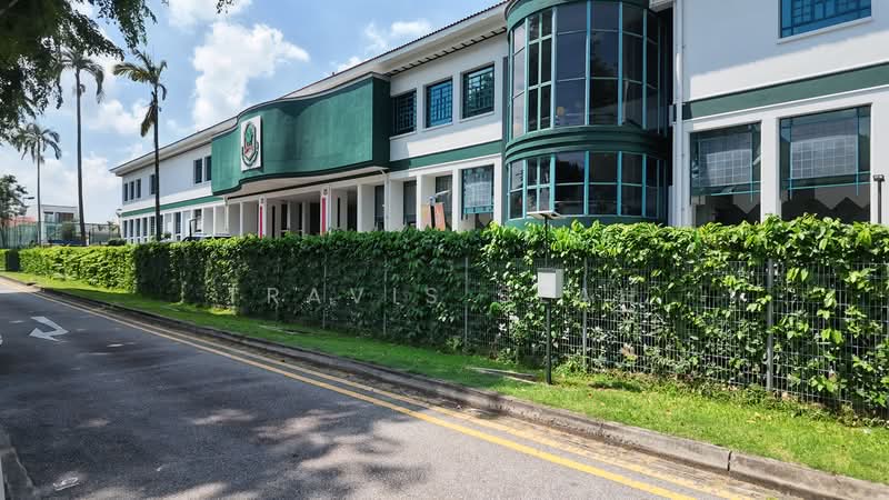 Renovated Semi-D for Rent At Hemsley Avenue, Hemsley Avenue, Kingswear Avenue, Huddington Avenue, 6 Bedrooms, 5,000 sqft, Semi-Detached House For Rent, by Travis Seah, 500228858 - PropertyGuru.com.sg