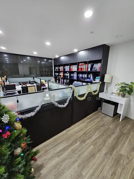 CT Hub 2, 114 Lavender Street, 969 sqft, Light Industrial (B1) For Sale, by Jason Toong, 500228860 - Interior - CommercialGuru.com.sg