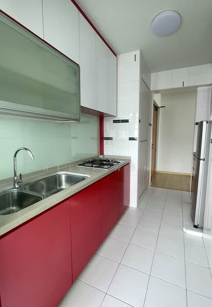 424A Yishun Avenue 11, 424A Yishun Avenue 11, 2 Bedrooms, 721 sqft, HDB Flat For Rent, by Heidi Wong, 500228870 - Kitchen - PropertyGuru.com.sg