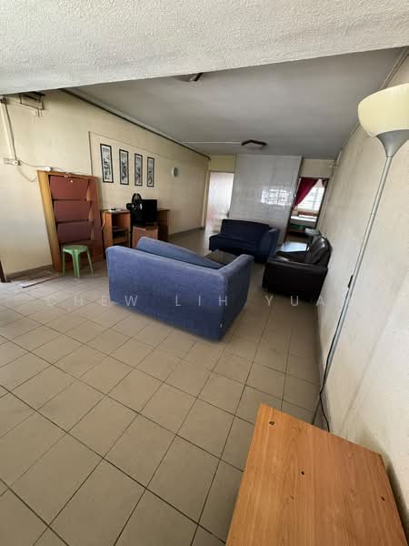 271 Tampines Street 21, 271 Tampines Street 21, 3 Bedrooms, 1,248 sqft, HDB Flat For Rent, by Chew Lih Yuan, 500228879 - Living Room - PropertyGuru.com.sg