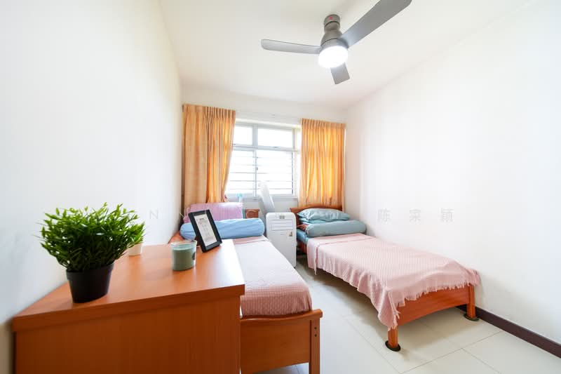 55 Teban Gardens Road, 55 Teban Gardens Road, 3 Bedrooms, 990 sqft, HDB Flat For Sale, by Wanni Chan 陈寀颖, 500228881 - Bedroom - PropertyGuru.com.sg