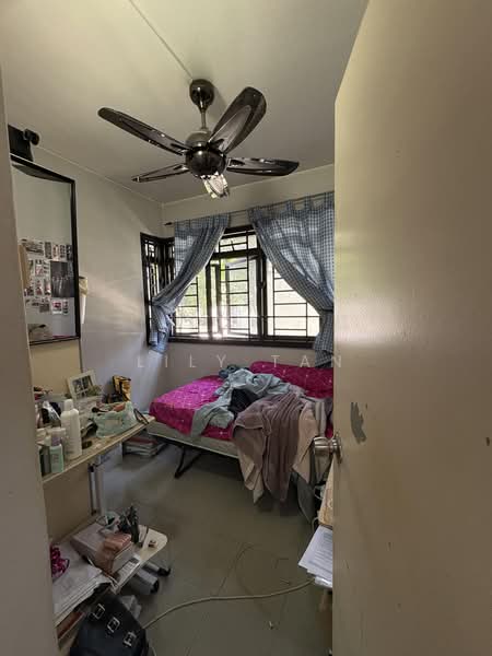 320 Ang Mo Kio Avenue 1, 320 Ang Mo Kio Avenue 1, 2 Bedrooms, 786 sqft, HDB Flat For Sale, by Lily Tan, 500228903 - Bedroom - PropertyGuru.com.sg