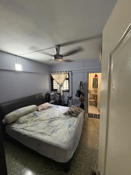 320 Ang Mo Kio Avenue 1, 320 Ang Mo Kio Avenue 1, 2 Bedrooms, 786 sqft, HDB Flat For Sale, by Lily Tan, 500228903 - Bedroom - PropertyGuru.com.sg