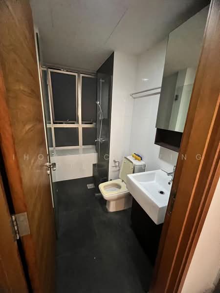 The Parc Condominium, 3 West Coast Walk, Room Rental, 100 sqft, Condominium For Rent, by ling, 500228964 - Bathroom - PropertyGuru.com.sg