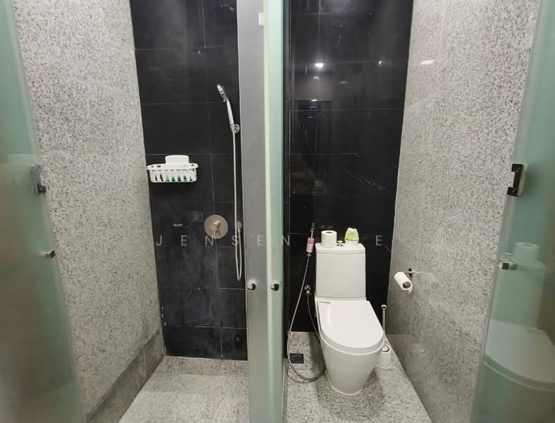 Watertown, 69 Punggol Central, 2 Bedrooms, 603 sqft, Condominium For Sale, by Jensen Lee, 500228971 - Bathroom - PropertyGuru.com.sg