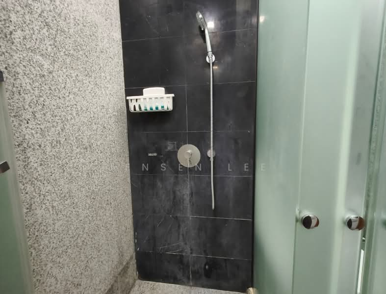 Watertown, 69 Punggol Central, 2 Bedrooms, 603 sqft, Condominium For Sale, by Jensen Lee, 500228971 - Bathroom - PropertyGuru.com.sg