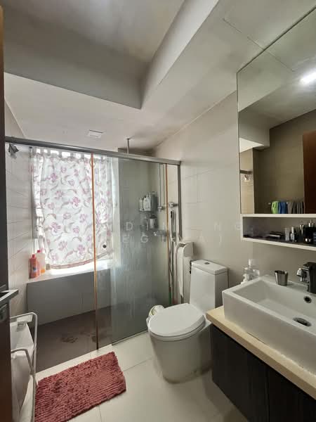 Mi Casa, 321 Choa Chu Kang Avenue 3, 3 Bedrooms, 1,259 sqft, Condominium For Sale, by Nandini Ng (Regina), 500228972 - Bathroom - PropertyGuru.com.sg