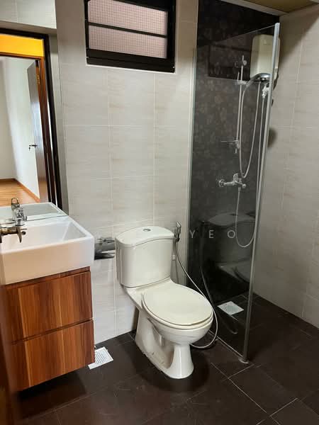 79E Toa Payoh Central, 79E Toa Payoh Central, 3 Bedrooms, 980 sqft, HDB Flat For Sale, by James Yeo, 500228978 - Bathroom - PropertyGuru.com.sg