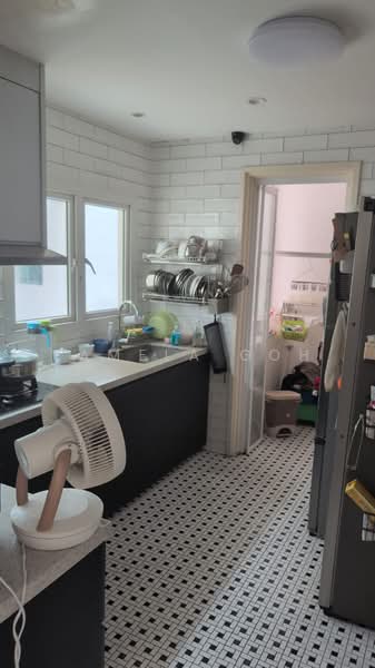 Cosy Lodge, 29 Lorong 31 Geylang, 3 Bedrooms, 1,292 sqft, Condominium For Sale, by Pamela Goh, 500228983 - Kitchen - PropertyGuru.com.sg