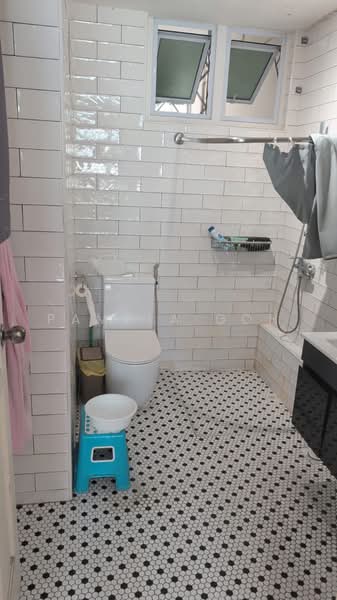 Cosy Lodge, 29 Lorong 31 Geylang, 3 Bedrooms, 1,292 sqft, Condominium For Sale, by Pamela Goh, 500228983 - Bathroom - PropertyGuru.com.sg