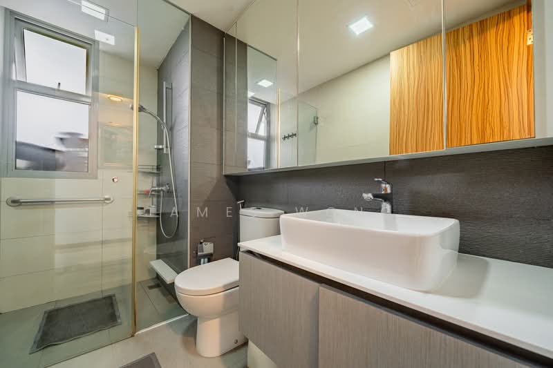 FLO Residence, 1 Punggol Field Walk, 4 Bedrooms, 1,346 sqft, Condominium For Sale, by James Wong, 500228987 - Bathroom - PropertyGuru.com.sg