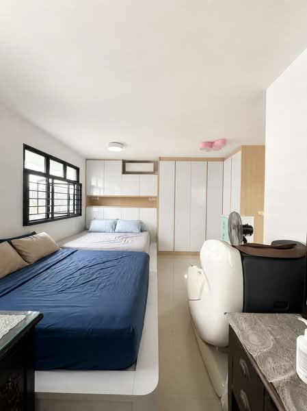 punggol, northshore, 3 Bedrooms, 1,206 sqft, HDB Flat For Sale, by Linda Ang, 500228988 - Huge Master Bedroom - PropertyGuru.com.sg