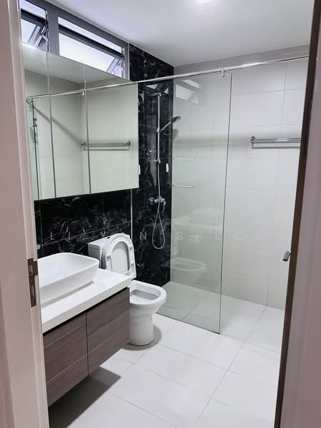 Skies Miltonia, 3 Miltonia Close, Sembawang / Yishun, 3 Bedrooms, 1,076 sqft, Condominium For Sale, by Li Yan Bruce, 500228990 - Bathroom - PropertyGuru.com.sg
