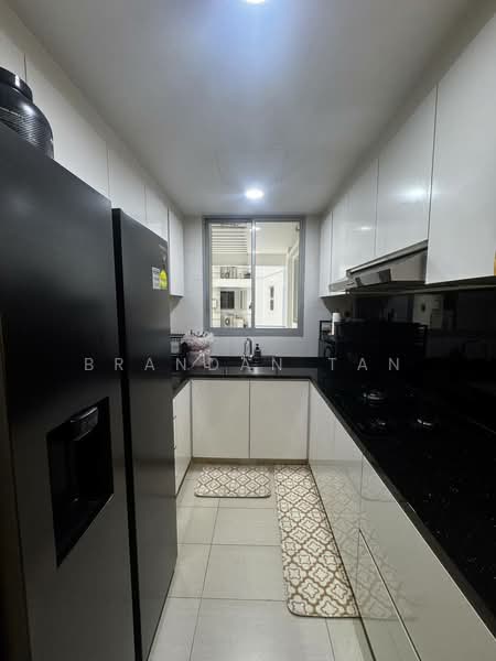 Prive, 31 Punggol Field, 3 Bedrooms, 1,604 sqft, Executive Condominium For Sale, by Brandan Tan, 500228995 - Kitchen - PropertyGuru.com.sg