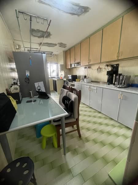 60 Telok Blangah Heights, 60 Telok Blangah Heights, 2 Bedrooms, 721 sqft, HDB Flat For Rent, by Karen Low, 500229003 - Kitchen - PropertyGuru.com.sg
