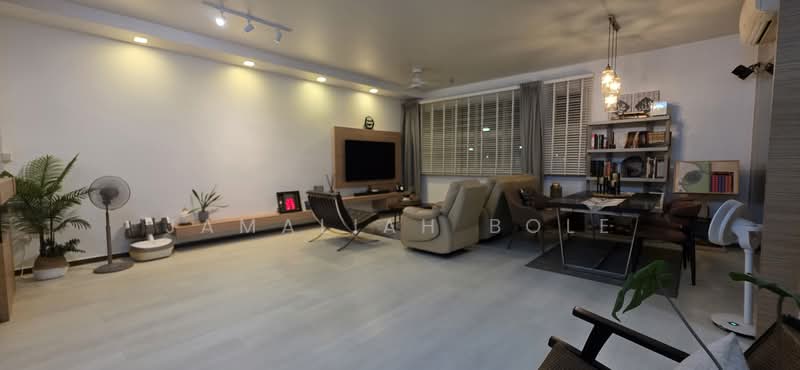 384 Bukit Batok West Avenue 5, 384 Bukit Batok West Avenue 5, 3 Bedrooms, 1,270 sqft, HDB Flat For Sale, by Jamaliah Bole, 500229004 - Living Room - PropertyGuru.com.sg