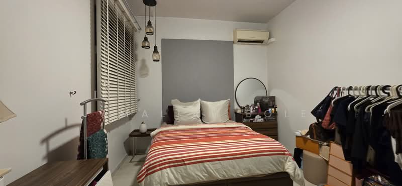 384 Bukit Batok West Avenue 5, 384 Bukit Batok West Avenue 5, 3 Bedrooms, 1,270 sqft, HDB Flat For Sale, by Jamaliah Bole, 500229004 - Master Bedroom - PropertyGuru.com.sg