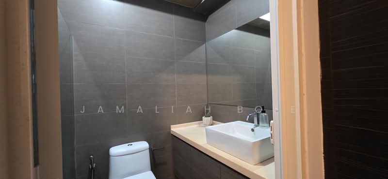 384 Bukit Batok West Avenue 5, 384 Bukit Batok West Avenue 5, 3 Bedrooms, 1,270 sqft, HDB Flat For Sale, by Jamaliah Bole, 500229004 - Master Bathroom - PropertyGuru.com.sg
