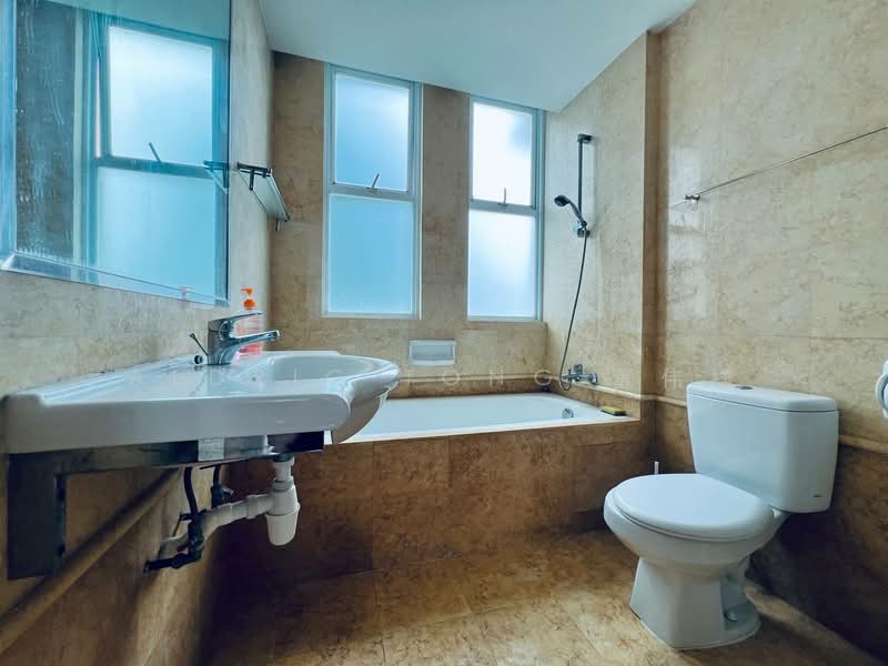 Cherry Gardens, 63 Lorong Lew Lian, 3 Bedrooms, 1,076 sqft, Condominium For Sale, by Aldric Tong 董伟祥, 500229006 - Bathroom - PropertyGuru.com.sg
