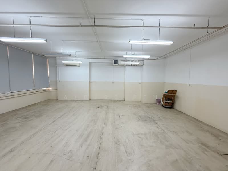 Wcega Tower, 21 Bukit Batok Crescent, 958 sqft, Light Industrial (B1) For Sale, by Albert Peh, 500229013 - Interior - CommercialGuru.com.sg