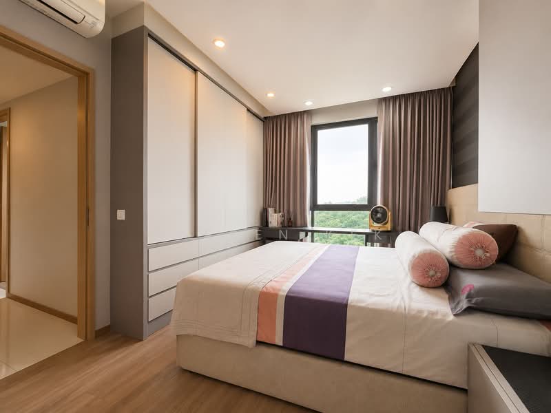 Blossom Residences, 30 Segar Road, 3 Bedrooms, 1,055 sqft, Executive Condominium For Sale, by Darren Kek, 500229017 - Master Bedroom - PropertyGuru.com.sg