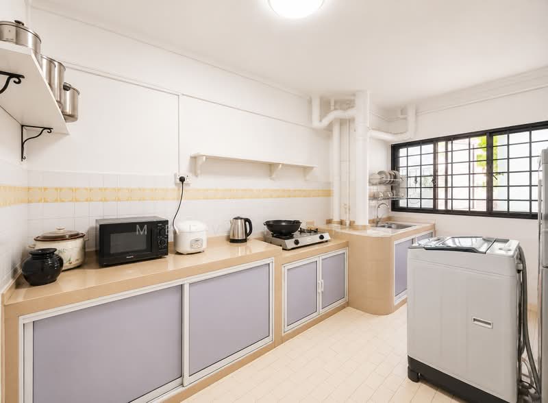 712 Hougang Avenue 2, 712 Hougang Avenue 2, 3 Bedrooms, 1,593 sqft, HDB Flat For Sale, by Melvin Chng, 500229020 - Kitchen - PropertyGuru.com.sg